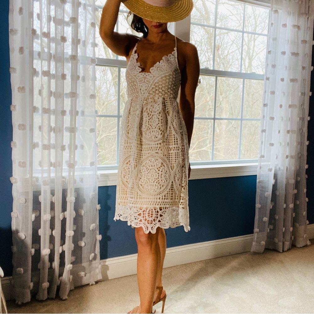 Lace midi dress